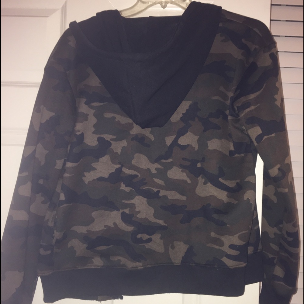 Camo hooded jacket
